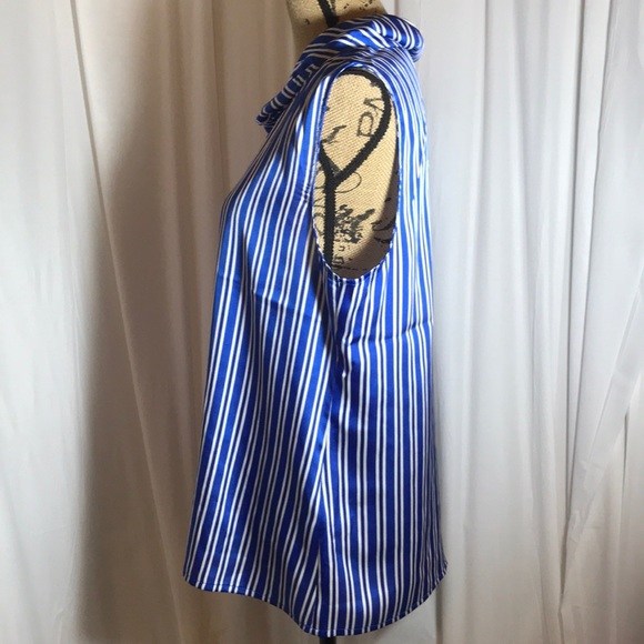 🆕 Banana Republic Tie Neck Sleeveless Blouse Blue - Picture 2 of 7